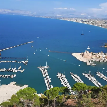Riva Il Tuo Angolo Di Paradiso In Sicilia Ti Aspetta!prenota Ora E Vivi La Magia Del Mediterraneo!