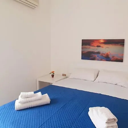 Apartment Alcamo Marina: Garden View Near San Vito Lo Capo *