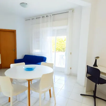 Apartment Alcamo Marina: Garden View Near San Vito Lo Capo